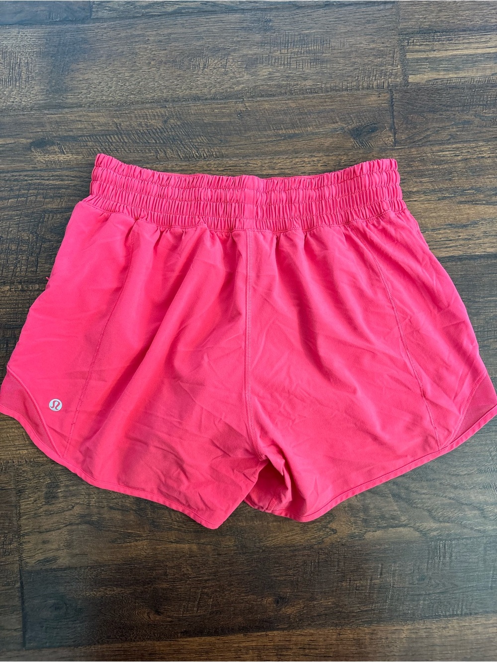 Lululemon Hotty Hot High-Rise Lined
Short 4" size 6